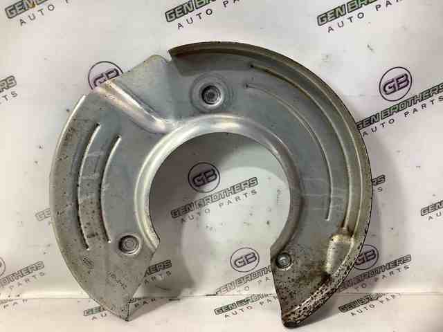 Пыльник тормозного диска заднего левый LR061393 LAND ROVER