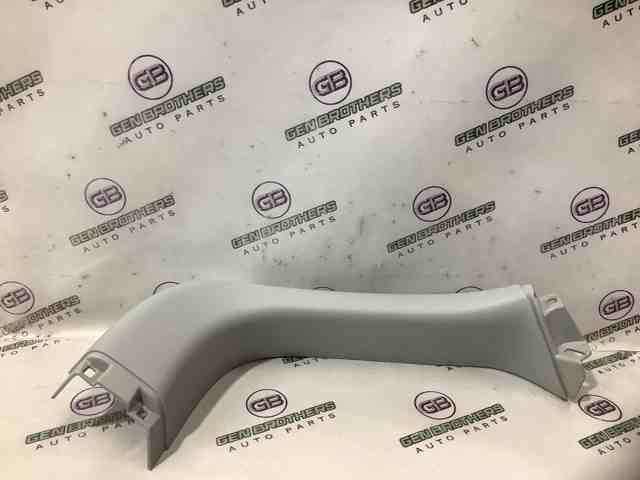 Облицовка багажника пятой двери LR076670 LAND ROVER