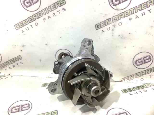 Насос системы охлаждения LR081578 LAND ROVER