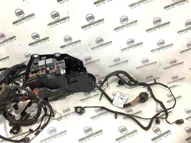 LR084902 LAND ROVER купить в Павлоград
