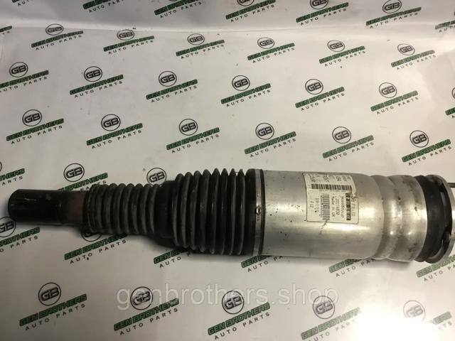 Амортизатор передний левый LR087094 LAND ROVER