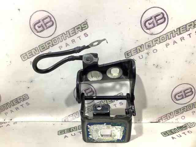 LAND ROVER LR088322 Петля двери задней правой в наличии Львов