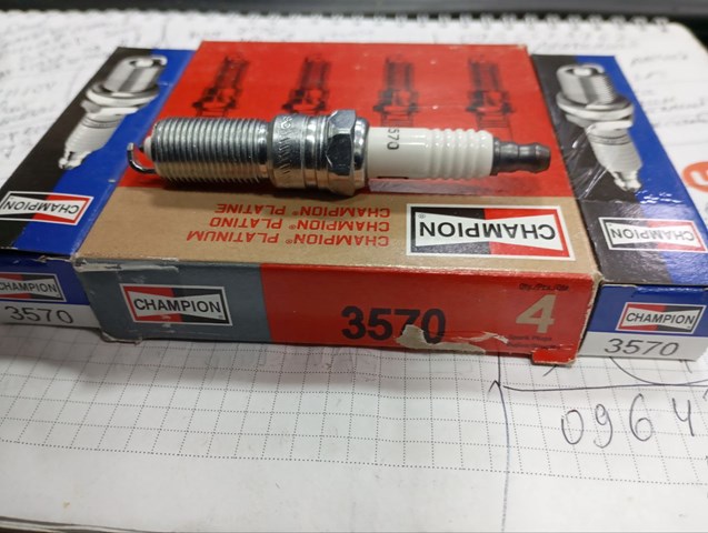 3570 CHAMPION Свеча зажигания купить в Черновцы