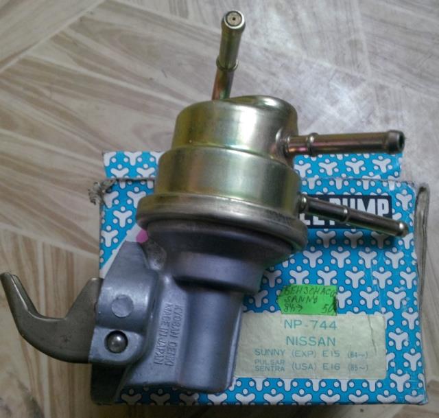 Бензонасос механический Kyosan NP744