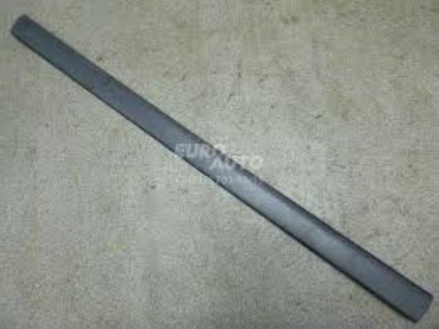 Revestimiento, pasarrueda trasera, derecho 7573105070 TOYOTA