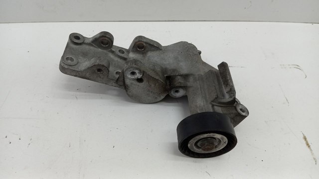 Soporte alternador 1801A067 MITSUBISHI