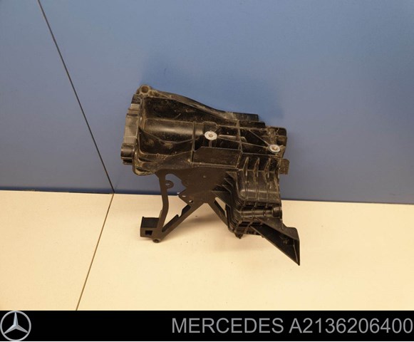 Soporte del panel frontal izquierdo A2136206400 MERCEDES