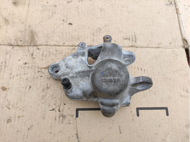 Кронштейн топливного насоса ТНВД A2740921234 Nissan/Infiniti
