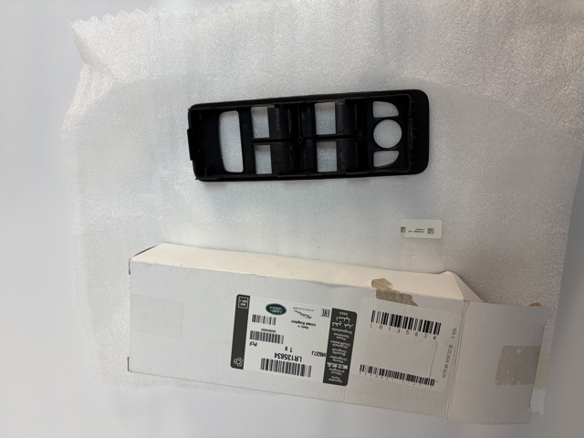  Land Rover LR135834 цена, от 57.57 USD