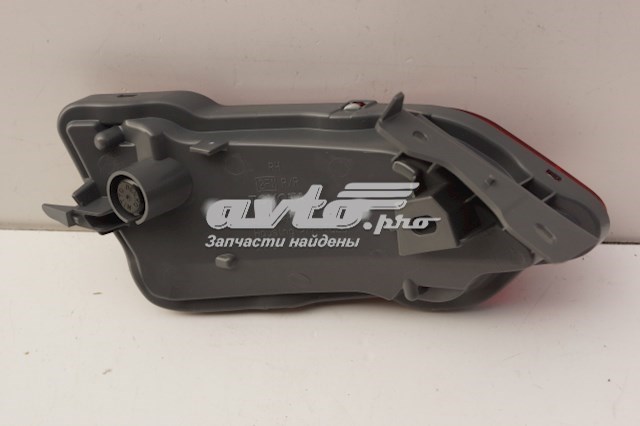 Faro antiniebla trasero derecho 8148042040 TOYOTA