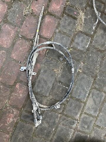 597702W500 Hyundai/Kia Трос ручного тормоза задний, правый
