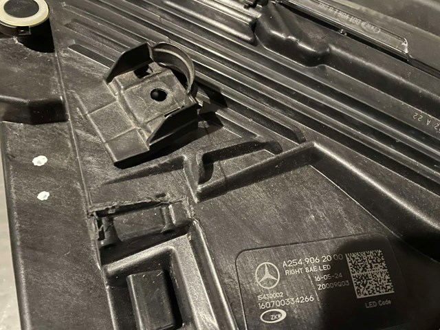 A2549062000 Mercedes Фара передняя правая