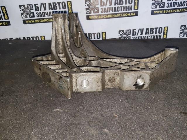 Soporte para taco de motor derecho 03L199207 VAG