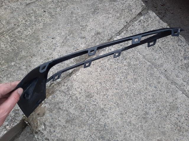 Ободок (окантовка) фары противотуманной левой 51117385281 BMW