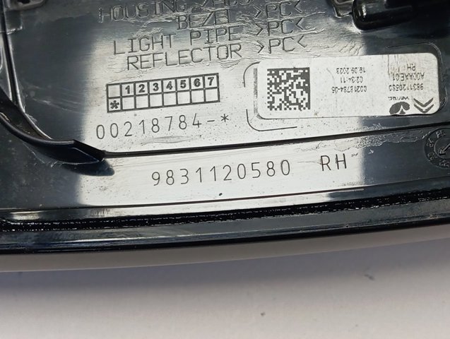 Фонарь задний правый, внутренний Peugeot/Citroen 9831120580 цена, от 126.69 USD