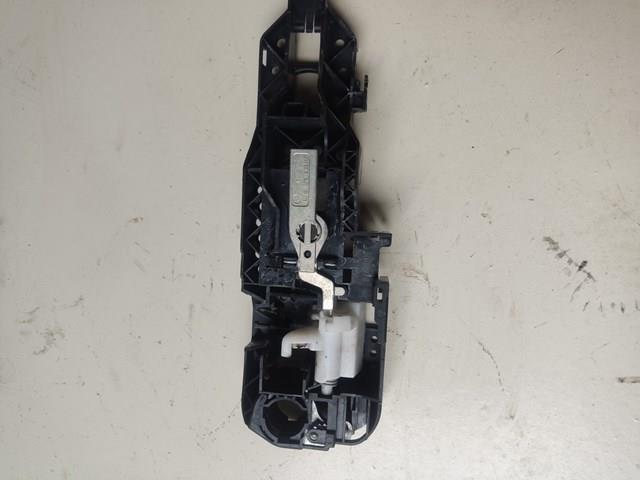 Soporte de manilla exterior de puerta trasera izquierda 806070032R RENAULT