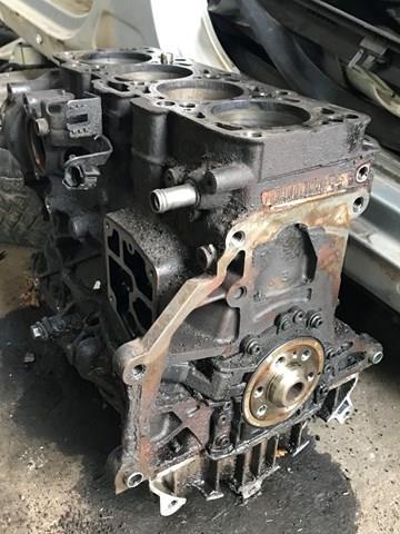 03G100098BX VAG Motor montado