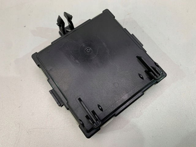 Блок комфорта задней двери Mercedes A1779008511