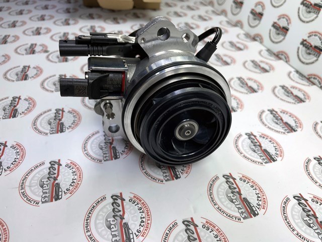 Помпа охлаждения Land Rover LR125488 цена, от 258.37 USD