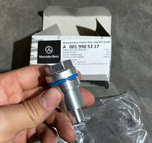 Tapón regulador de presión de aceite A0019905317 MERCEDES