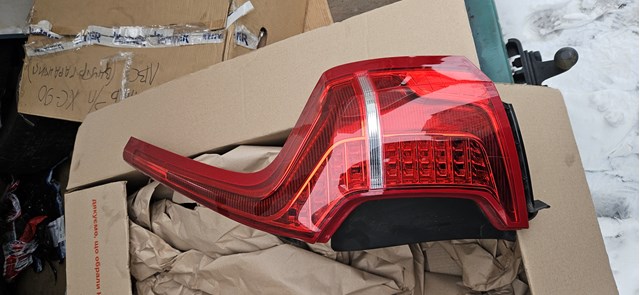 Задний фонарь 31468536 Volvo