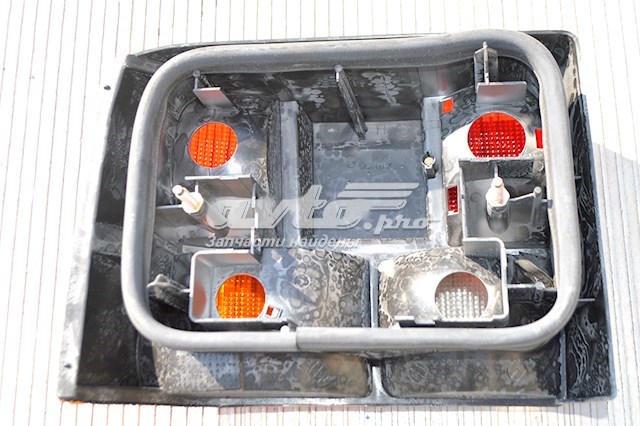 Cristal de piloto posterior derecho 7701033782 RENAULT