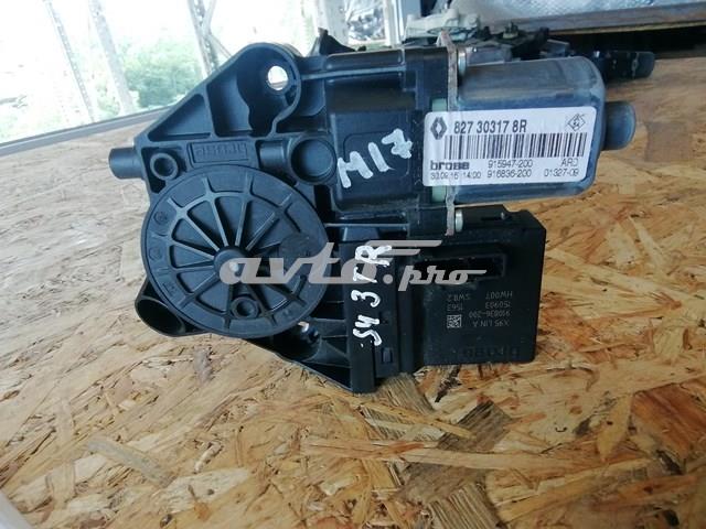 Motor eléctrico, elevalunas, puerta trasera derecha 827303178R RENAULT