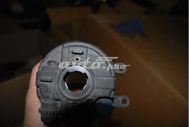 Протитуманка права 812100D041 TOYOTA