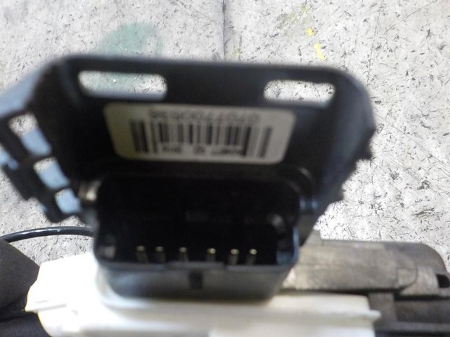 Замок двери задней правой 9801690380 Peugeot/Citroen