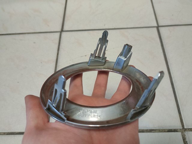 Оправа туманки 5212860160 TOYOTA