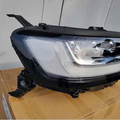 Правая фара 8114560Q50 Toyota