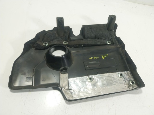 Крышка двигателя LR094606 Land Rover