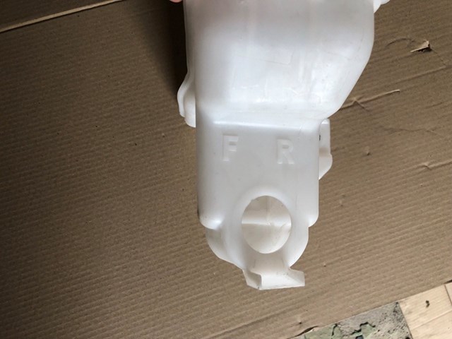 Купить GHR167480 Mazda Бачок омывайки