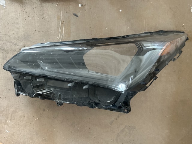 Левая фара ZTY1209L Signeda
