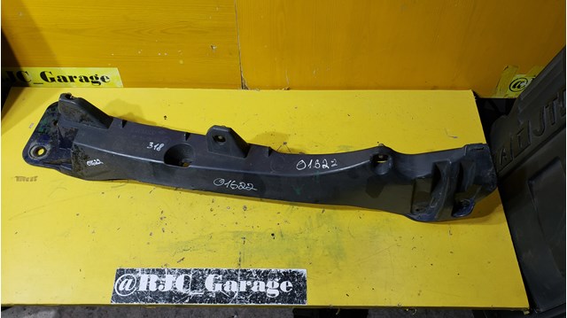 Soporte para guardabarros delantero, derecho superior 8200314931 RENAULT