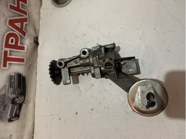 Купить 7700600251 Renault (RVI) Насос маслозакачивающий