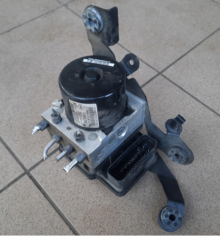 Купить 476605724R Renault (RVI) Блок управления ABS