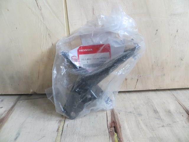 Soporte de paragolpes delantero exterior derecho 71142SWAA00ZZ HONDA