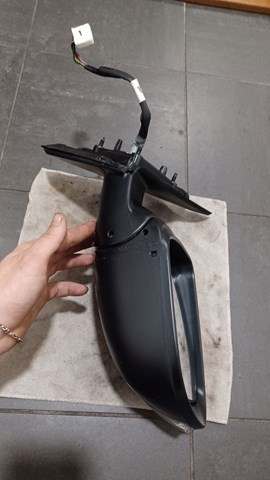 Правое боковое зеркало Nissan/Infiniti 96301HV56B