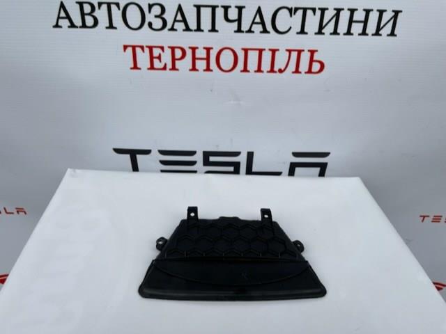 108633200 Tesla