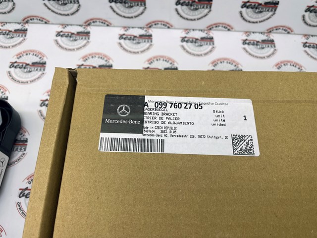 Купить A0997602705 Mercedes Держатель наружной ручки двери передней левой