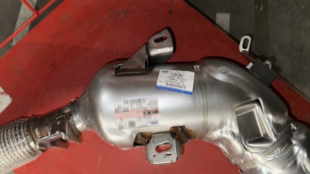 Каталитический нейтрализатор отработавших газов Ford 2635963 цена, от 2214.31 USD