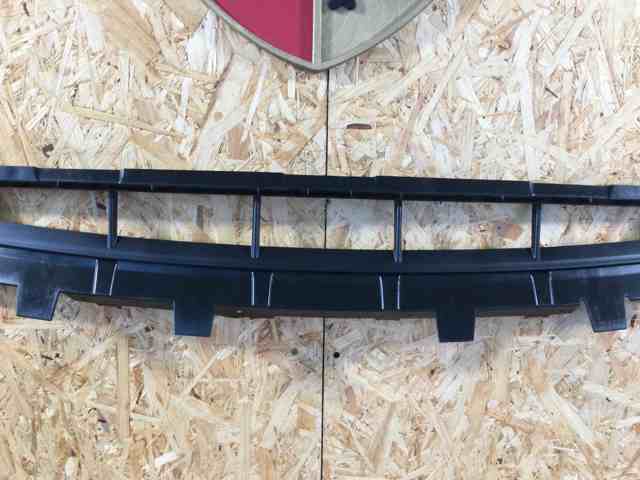 Решетка бампера переднего нижняя Porsche 9Y0807684OK1 цена, от 182.01 USD