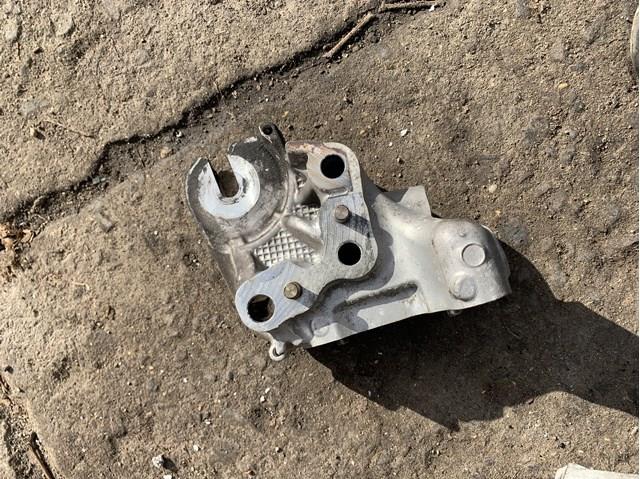Кронштейн подушки (опоры) двигателя левой Peugeot/Citroen 9805300680 цена, от 33.74 USD
