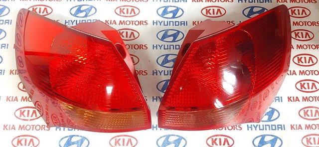 924011P000 Hyundai/Kia lanterna traseira esquerda externa