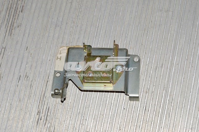 Замок капота правый Mercedes A9417500384 цена, от 45.38 USD