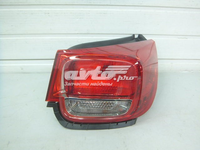 23151406 Peugeot/Citroen lanterna traseira direita externa