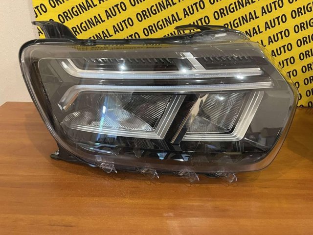 Правая блок фара Renault (RVI) 260103389R цена, от 348.35 USD
