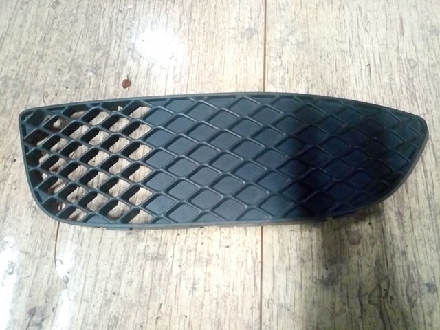 Rejilla de ventilación, parachoques 7450A223 MITSUBISHI