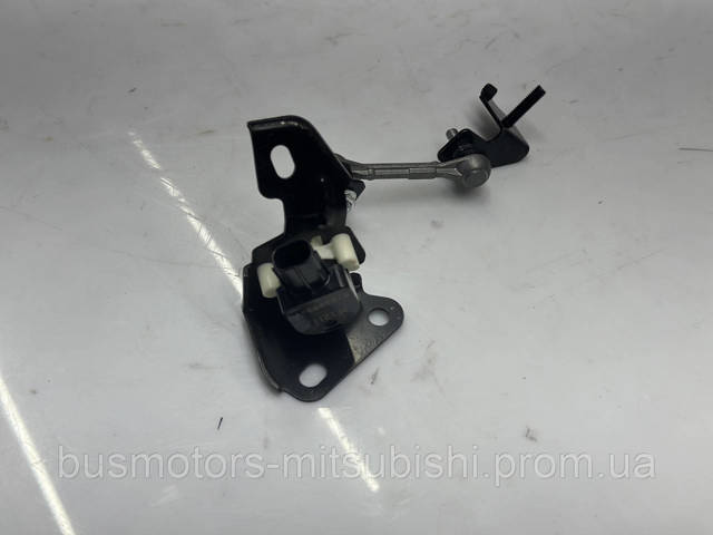 Bisagra de puerta de batientes trasera izquierda inferior 5802A003 MITSUBISHI